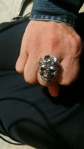Customer photo review of Bague Dragon<br> Crâne (Argent)
