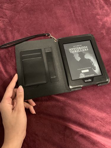 Customer photo review of SaharaCase - Folio Case for Amazon Kindle Paperwhite (10th Gen - 2018) - Black/Brown