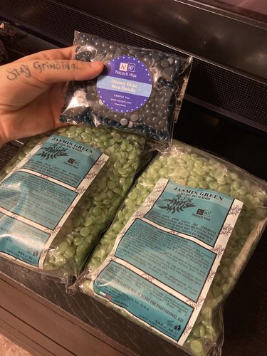 Customer photo review of Jasmin Green Hard Wax Beads