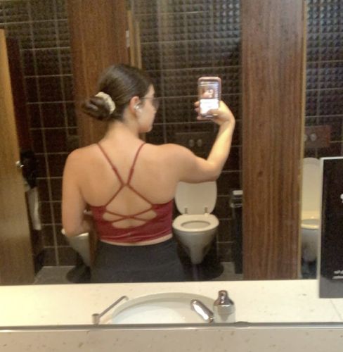 Customer photo review of Aurora Crop