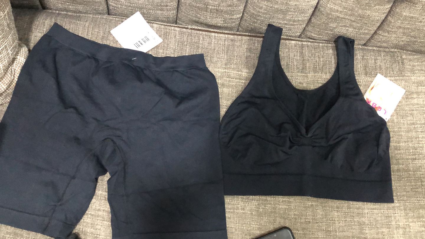 Customer photo review of Seamless Bust Support Back Fat Smoothing Bra
