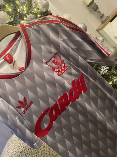 Customer photo review of Liverpool 1989/1990 Away Kit
