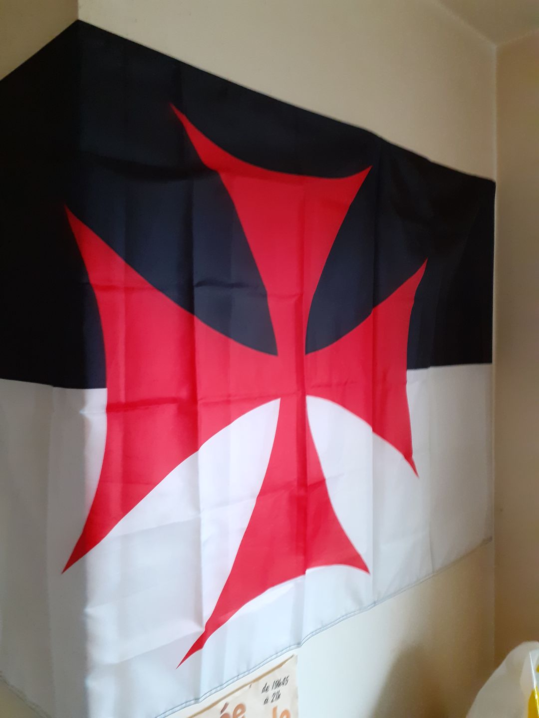 Customer photo review of Drapeau Templier