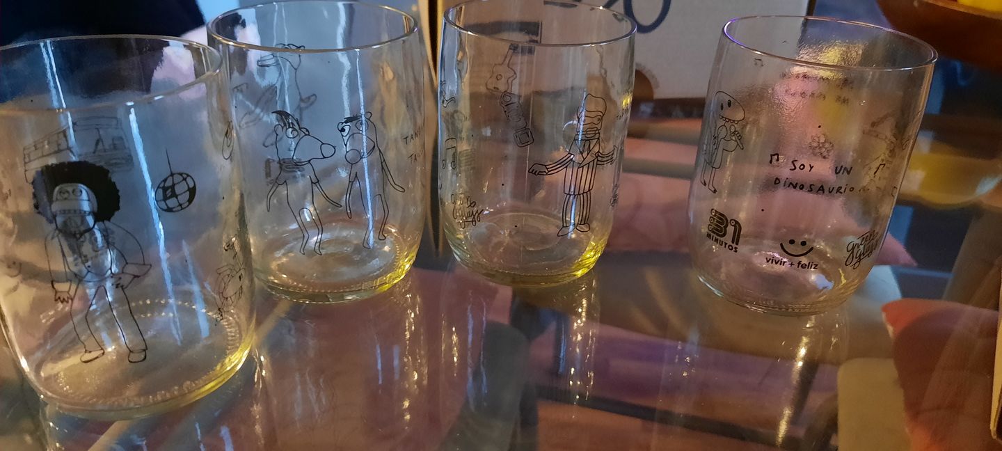 Customer photo review of Pack Estudio 31 Minutos Juegos de 6 Vasitos 200 Ml