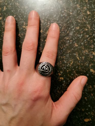 Customer photo review of TRIQUETRA VIKING RING