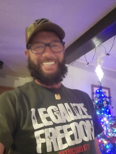 Customer photo review of Legalize Freedom Mens Apparel