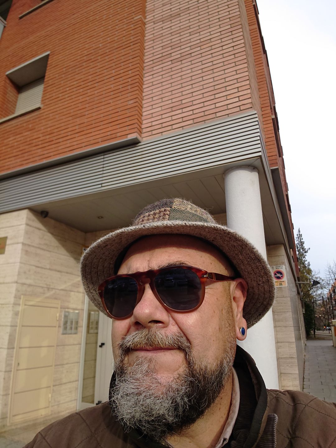 Customer photo review of Walking Hat Patchwork Tweed