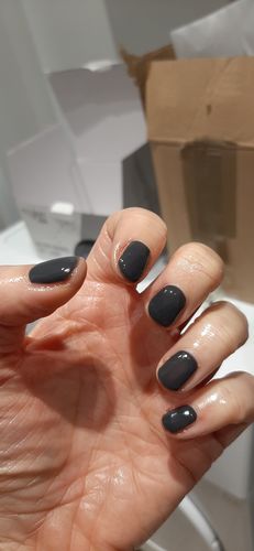 Customer photo review of Bluesky 80531 ASPHALT UV/LED Soak Off Gel Nail Polish 10ml Free P&P!
