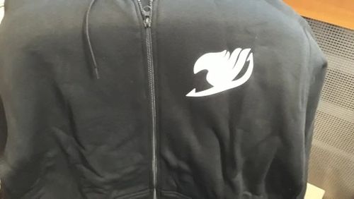 Customer photo review of Sweat à capuche zippé Noir Logo Dos
