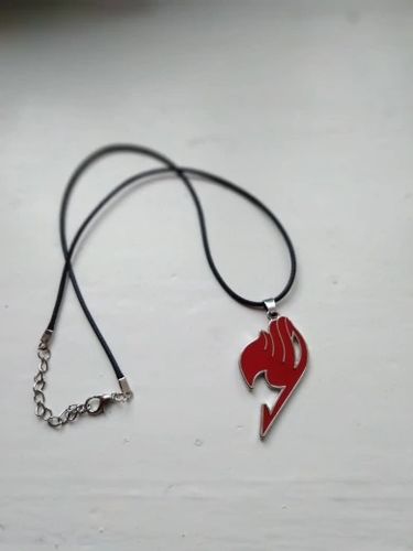 Customer photo review of Pendentif Logo Fairy Tail Rouge