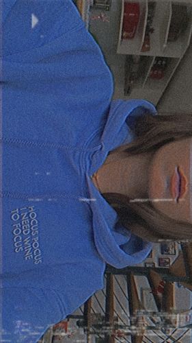 Customer photo review of HOKUS PUKOS HOODIE