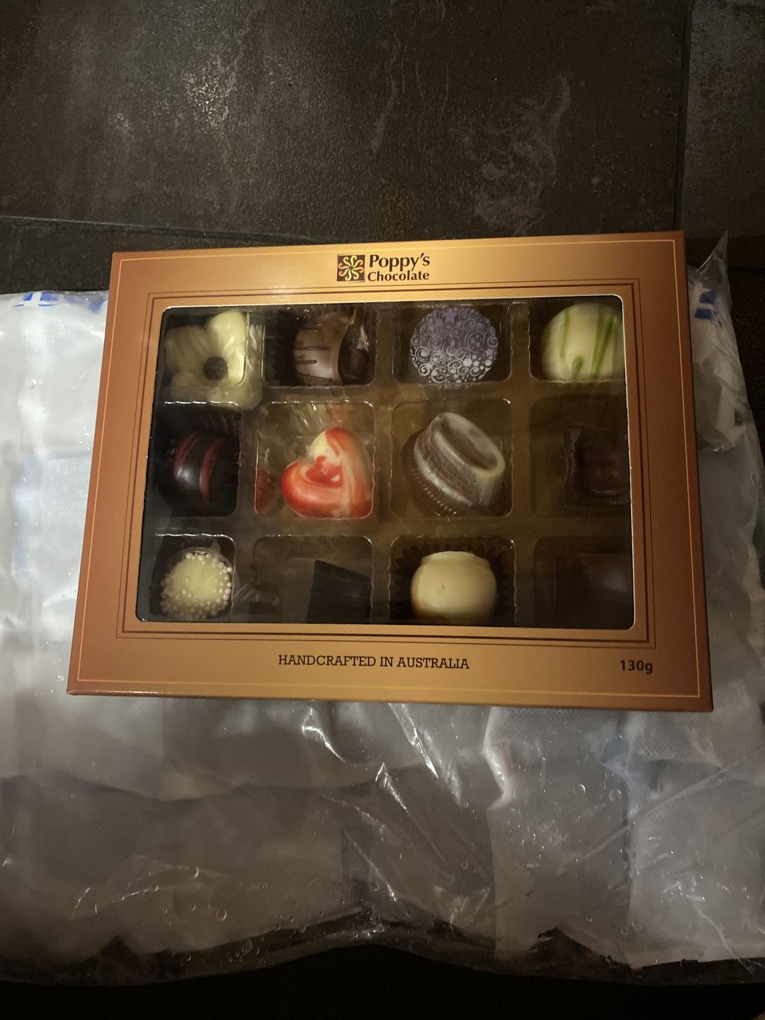 Customer photo review of Gift Box 12 gourmet chocolates