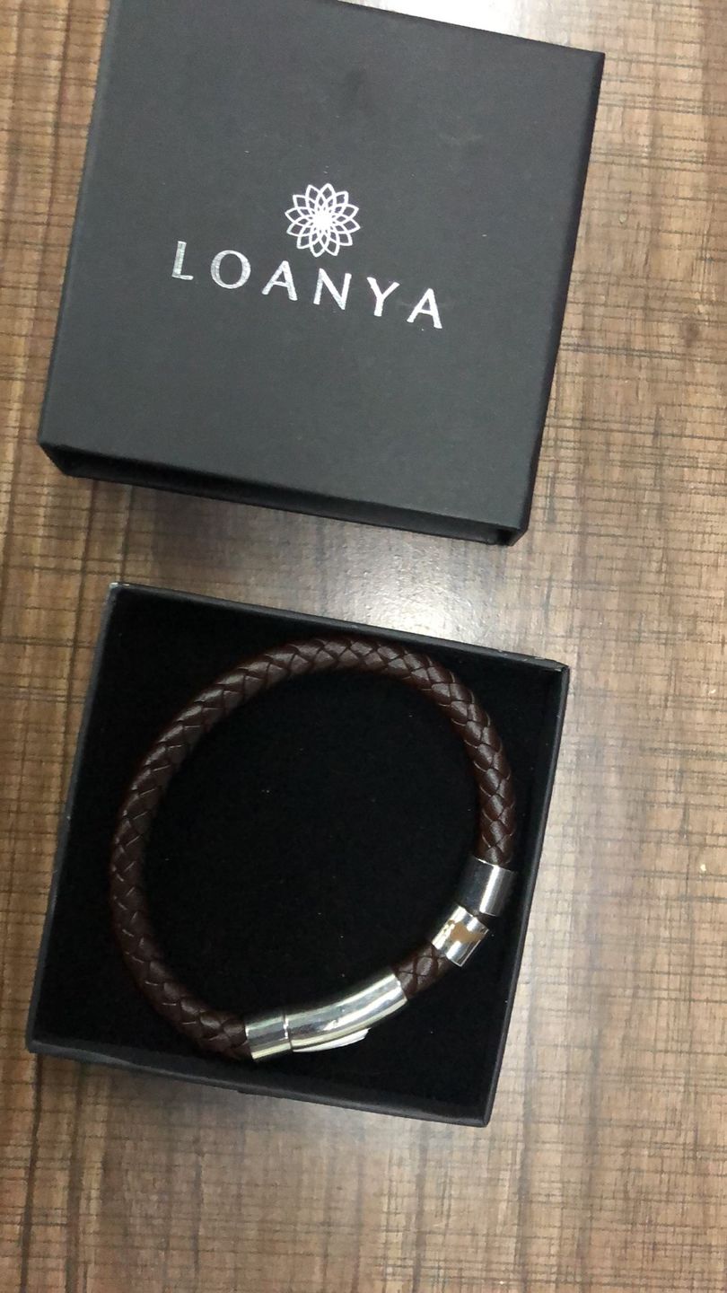 Customer photo review of LOANYA personalisiertes Lederarmband mit Abdrücken