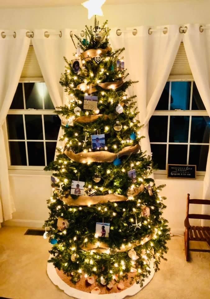 Customer photo review of 4 x 4 Square Wooden Ornament