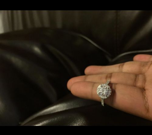 Customer photo review of Round halo Moissanite Diamond Ring 1Ct VVS1