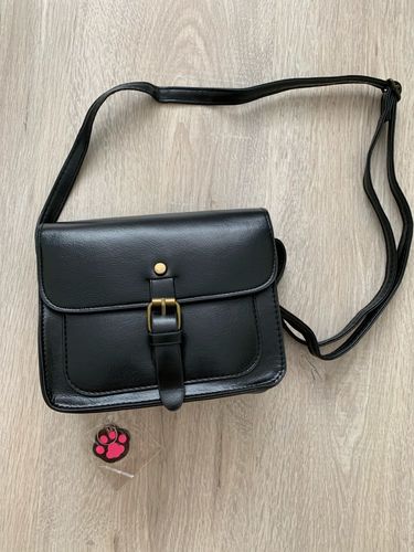 Customer photo review of Lexington Crossbody Bag