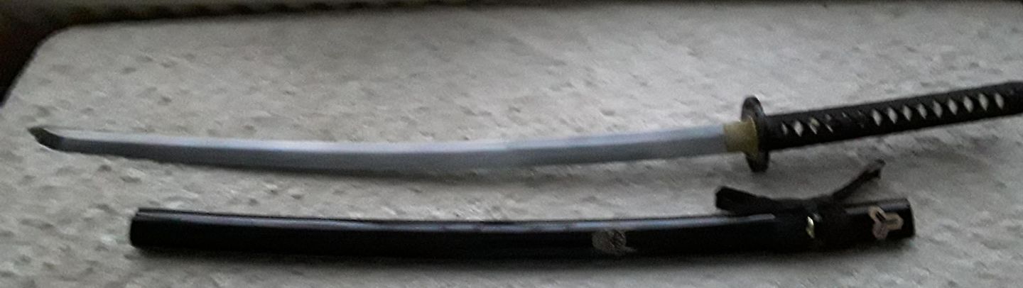 Customer photo review of Battle Ready Kill Bill Sword Clay Tempered Full Tang Blade Japanese KATANA