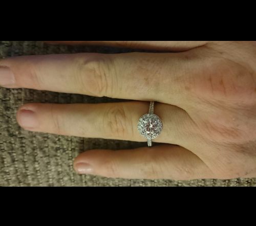 Customer photo review of Round halo Moissanite Diamond Ring 1Ct VVS1