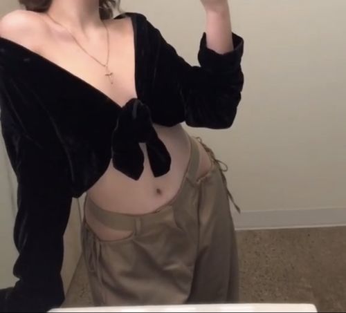 Customer photo review of High waisted hollow out pant