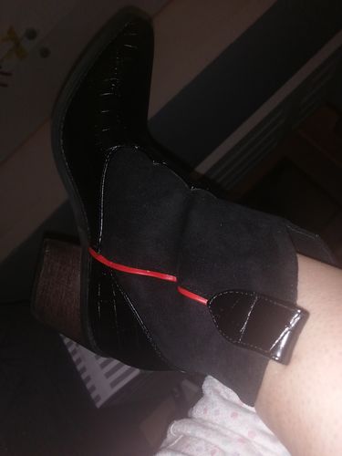 Customer photo review of BOTÍN NEGRO C7306