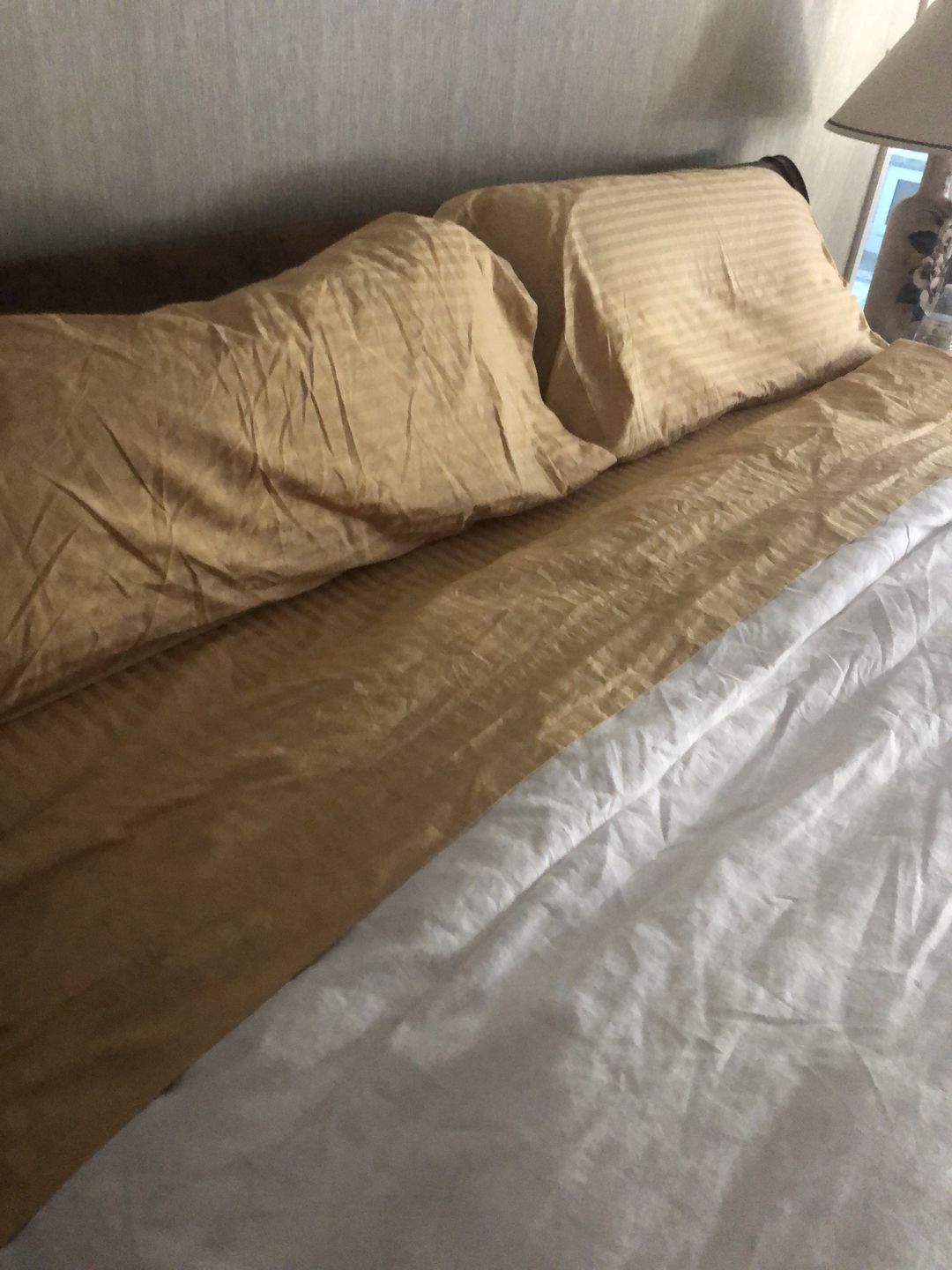 Customer photo review of Premium Giza - 100% Egyptian Cotton Stripe Sheet Set