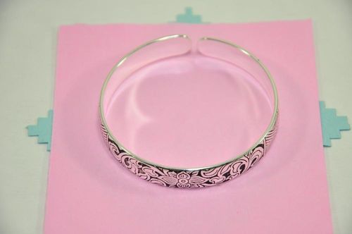 Customer photo review of Silver Vintage Lotus Bangle