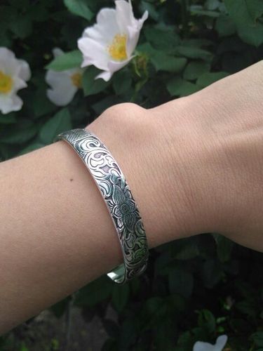 Customer photo review of Silver Vintage Lotus Bangle