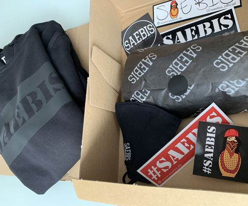 Customer photo review of SAEBIS® All Black Damen Hoodie schwarz