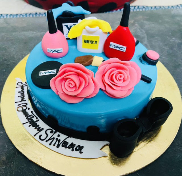 Customer photo review of Mini Fashion Cake