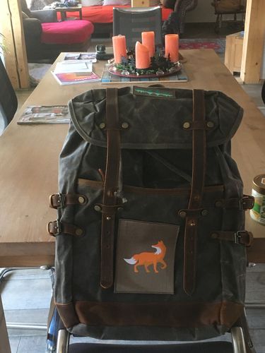 Customer photo review of Rucksack Mit Patch / Olivgrau (🌲)