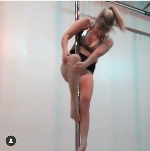 Customer photo review of Chrome 'Fawnia' Twist Sports Bra