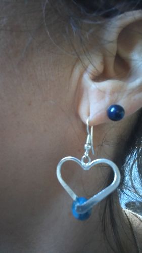 Customer photo review of BOUCLES D'OREILLES COEUR