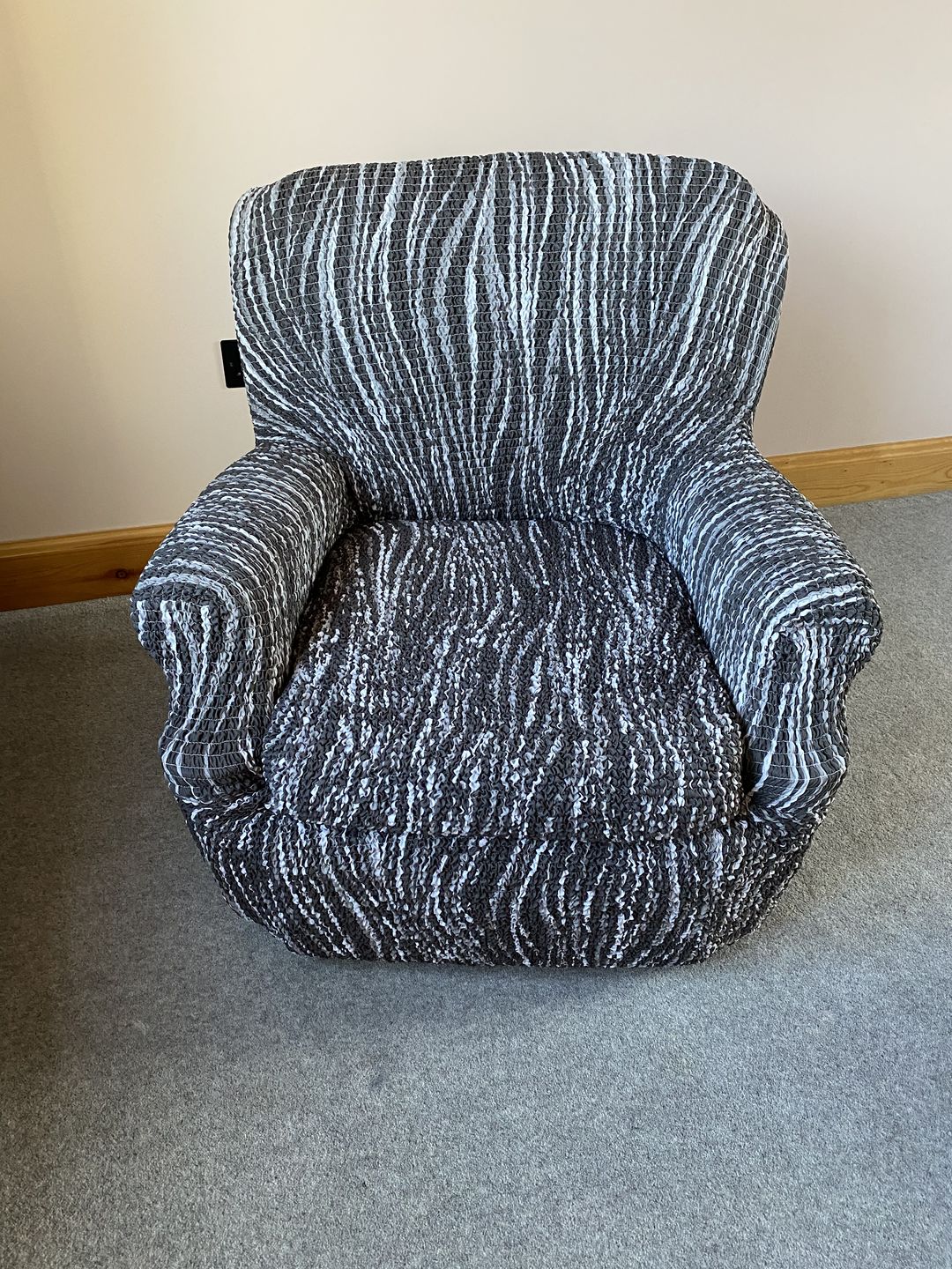 Customer photo review of Arm Chair - Grey Universo Microfibra Printed