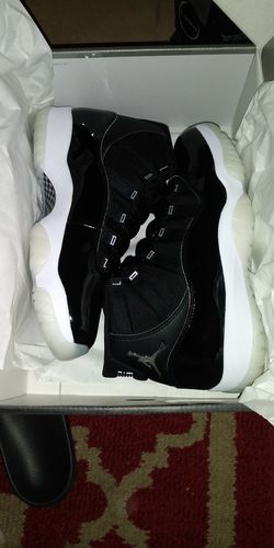 Customer photo review of Air Jordan 11 Retro 25th  Anniversary Early Pairs