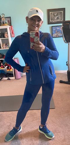 Customer photo review of Weightless Jacket