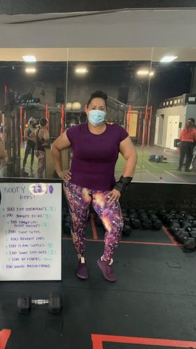 Customer photo review of Retrograde High Waist Scrunch Leggings