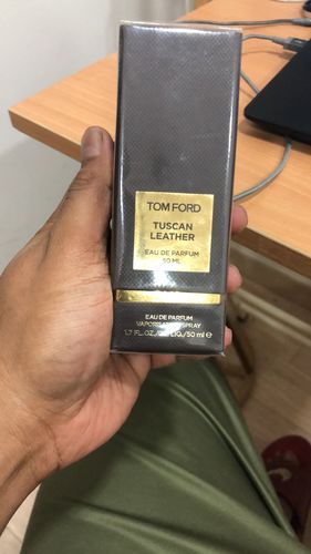 Customer photo review of Tom Ford Tuscan Leather Eau De Perfume