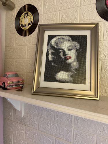 Customer photo review of Marilyn Monroe