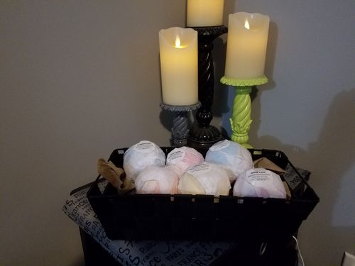 Customer photo review of Monthly Bath Bomb Club- First Month Only $9