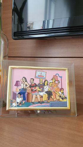 Customer photo review of RETRATO EM ARQUIVO DIGITAL FAMILIA AMARELA - 9 / 11 personagens