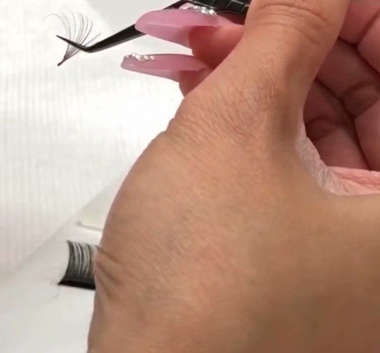 Customer photo review of Volume Lash Tweezer 45 Degree