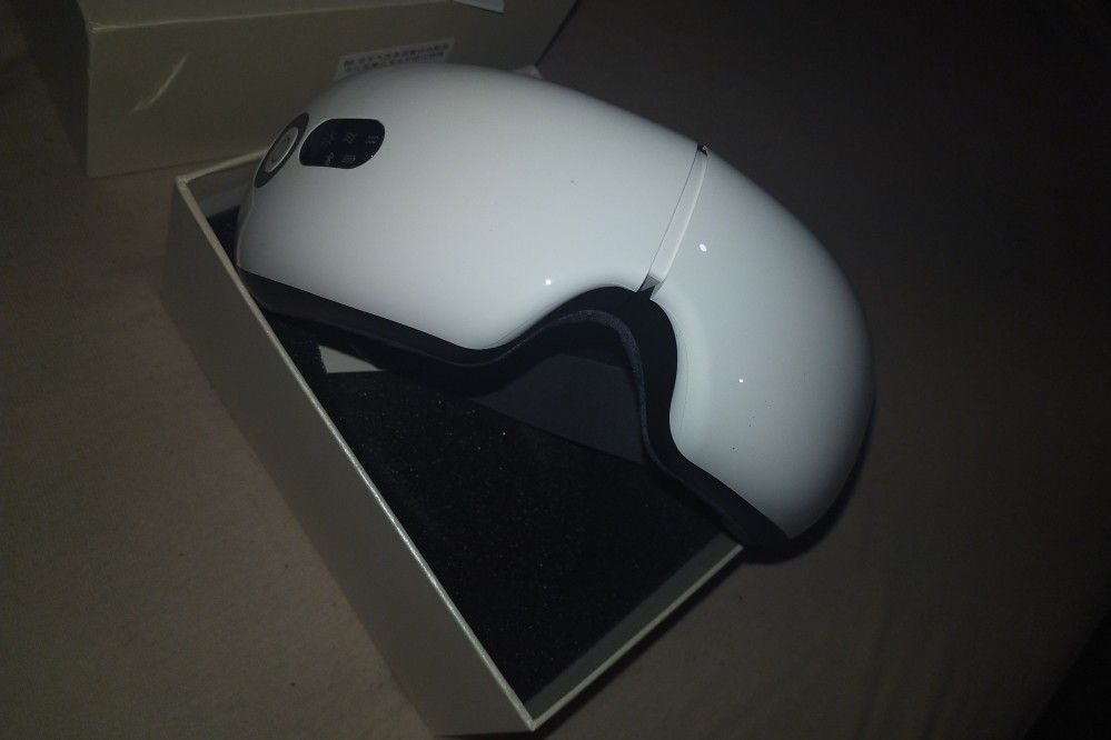 Customer photo review of Eyeology™ Intelligent Eye Massager