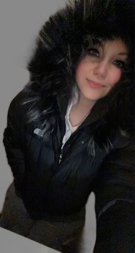 Customer photo review of Women's DEALIO DOWN CROP JACKET