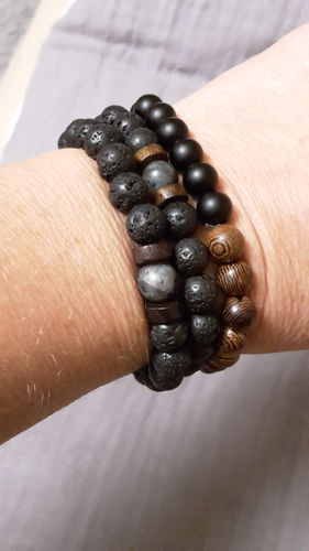 Customer photo review of Vulkanstein Armband