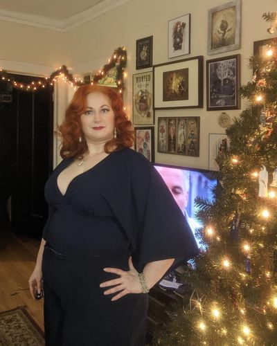 Customer photo review of Bauhaus Top in Navy