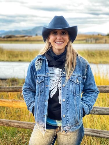 Customer photo review of 17- Apache Crop Hoodie - Black