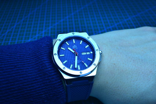 Customer photo review of Sutton + Strap (Automatic)
