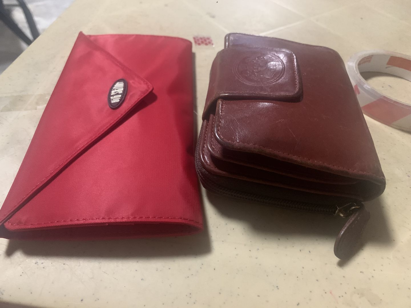 Customer photo review of Slimvelope Red