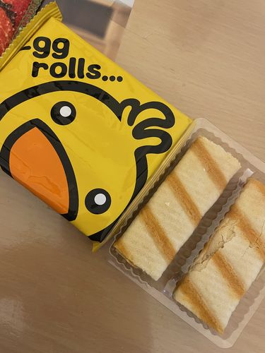 Customer photo review of Kamon Cookies 卡曼榴莲酥蛋卷/咸蛋黄酥蛋卷160g (1包/Pack)