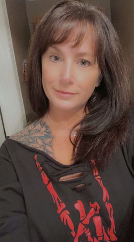 Customer photo review of 158 - Regret Crop Hoodie